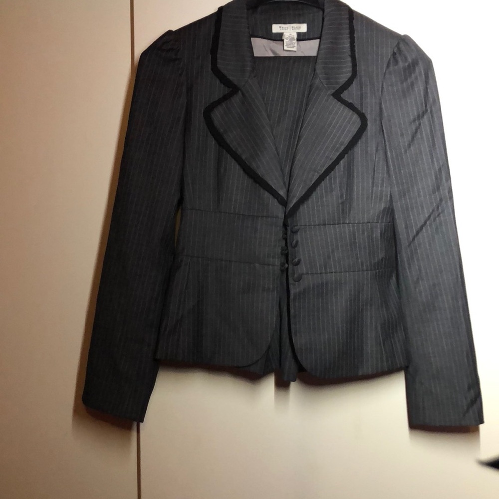 White House Black Market women’s suit